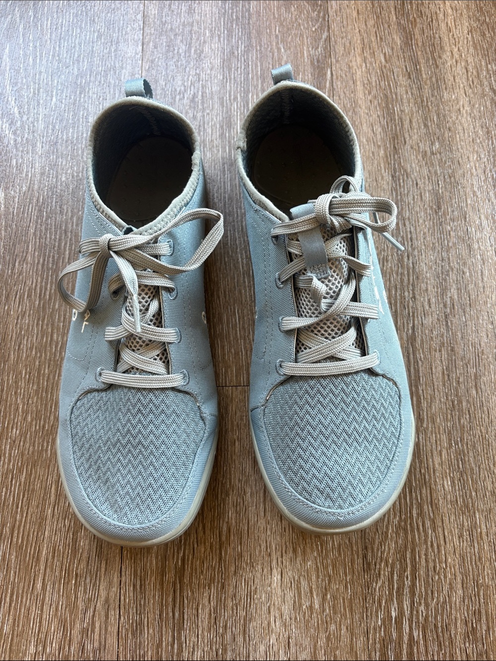Astral Loyak water shoes women's size 11 in Light blue excellent condition
